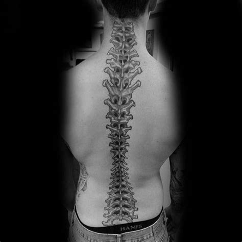 tatuaje columna vertebral hombre|Los tatuajes a lo largo de la columna vertebral son tendencia... y ...